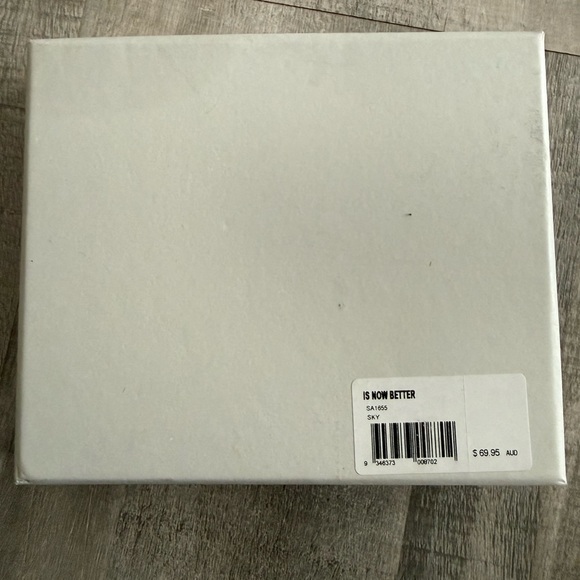 Status Anxiety Is Now Better Wallet - Picture 6 of 6